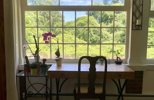 Glen Cove House | Charming guest wing in a secluded Carriage House
