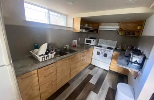 Deux-Montagnes Apartment | Charming guesthouse on 2 floors