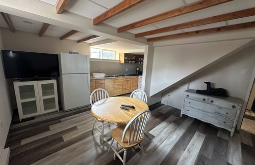 Deux-Montagnes Apartment | Charming guesthouse on 2 floors