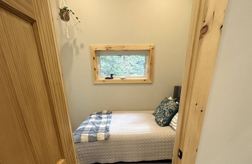 Kearney Cabin | Charming Guesthouse in Kearney