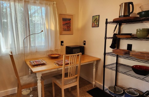 Montrose House | Charming Historic Bungalow