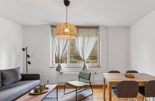 Wiedikon Apartment | Charming Home for Flexible Weekly/Monthly Rent