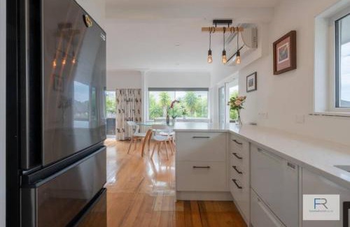 Forrest Hill House | Charming Home Forrest Hill