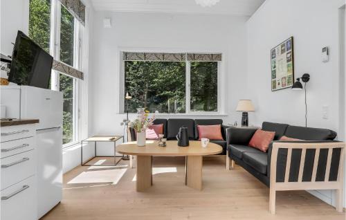 Østermarie House | Charming Home In Østermarie With 2 Bedrooms And Wifi