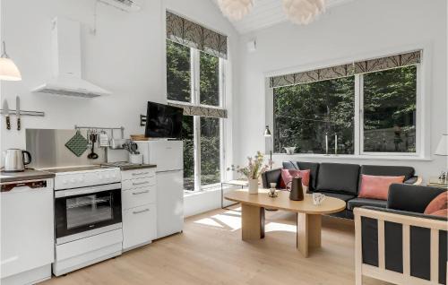 Østermarie House | Charming Home In Østermarie With 2 Bedrooms And Wifi