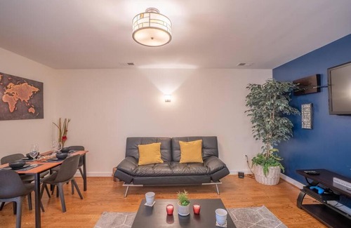 Arlington Views House | Charming Home Minutes From Nation's Capital