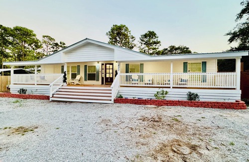 Santa Rosa Beach Cottage | Charming home in Santa Rosa Beach, FL, located near 30A Beaches and Destin.