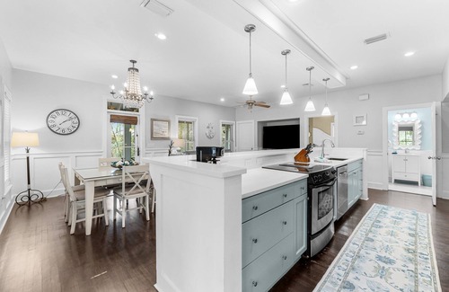 Seacrest Cottage | Charming home walking distance to Beach & Pool 3 big beds. Sleeps 6