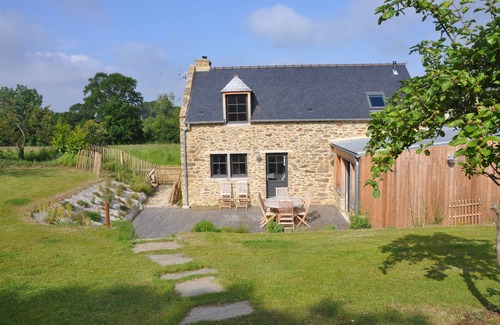 Ploubalay House | Charming house exclusive setting near the sea