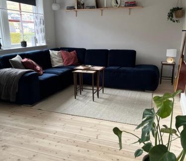 Klaksvik Villa | Charming house in city centre with sea view