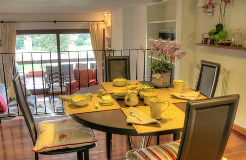 Sutri House | Charming house within the National Golf with swimming pool and panoramic views