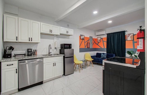 Greater East End Apartment | Charming Houston Getaway – 2BD/1BA & Yard