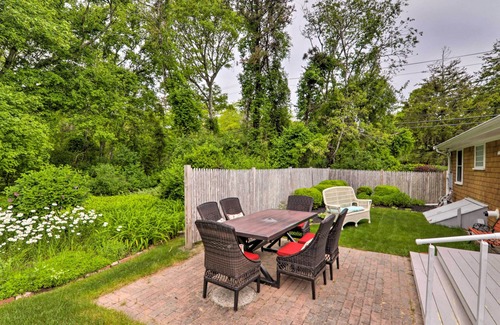 Hyannis Port Cottage | Charming Hyannis Cottage: 1 Mi to Beach!