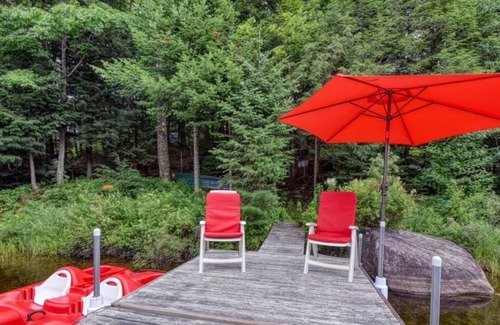 Gore Cabin | Charming lakefront cottage — close to activities for every season!