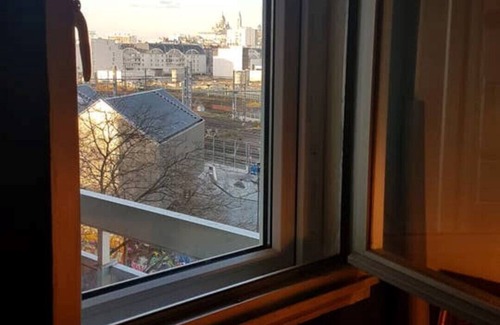Flandres Apartment | Charming little apartment with Sacré Coeur view