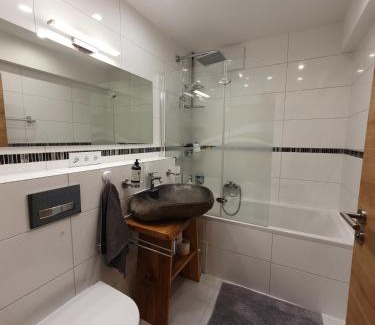 Scheuring Apartment | Charming loft apartment with fireplace