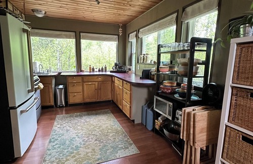 Talkeetna Cabin | Charming loft cabin just 7 minutes from downtown