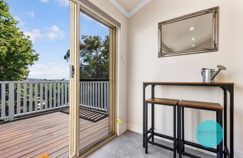 Merewether House | Charming Merewether Cottage