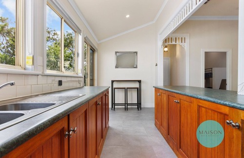 Merewether House | Charming Merewether Cottage