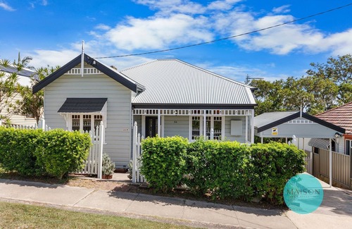 Merewether House | Charming Merewether Cottage