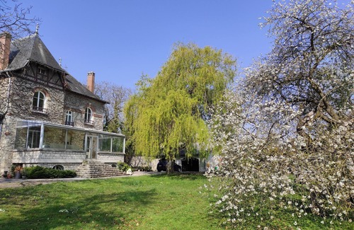 Loivre House | Charming millstone house in the heart of a peaceful village 10 minutes from Reims