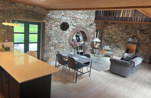 Enniskerry Other | Charming Newly Renovated Barnhouse in the heart of Enniskerry