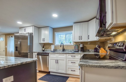 Ellsworth House | Charming Newly Renovated Home