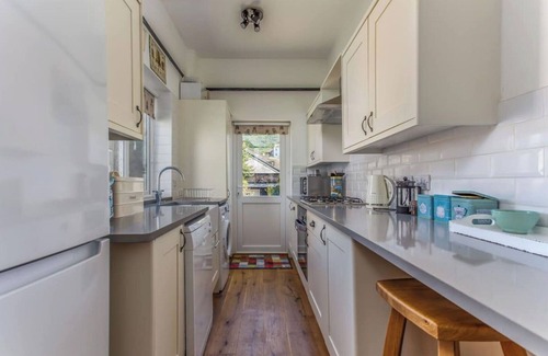 Old Town Hastings House | Charming Old Town Cottage With Modern Features