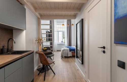 Old Town Apartment | Charming Old Town Loft Studio