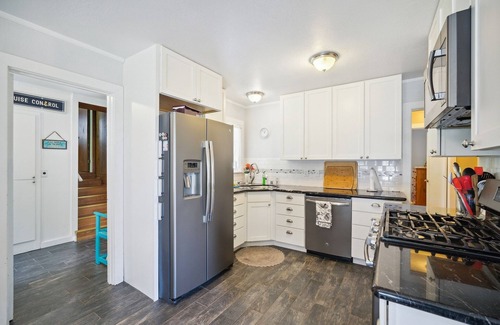 Fort Bragg House | Charming Pet Friendly Coastal Getaway by RedAwning