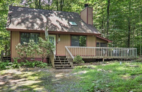 Locust Lake Village House | Charming Poconos Lake Escape w/ Deck + Fireplace!