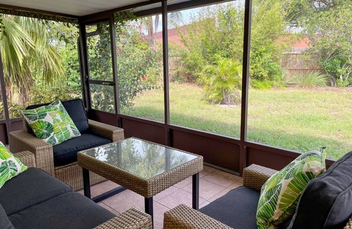 Largo House | Charming Pool Home - Mins Drive to Beach