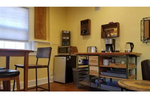 Sellwood-Moreland Apartment | Charming, Private, Detached Studio!