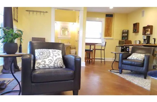 Sellwood-Moreland Apartment | Charming, Private, Detached Studio!