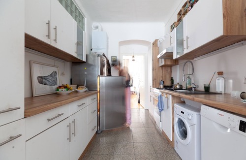 Penzing Apartment | Charming, quietly located accommodation in the 14th district of Vienna (room in apartment)