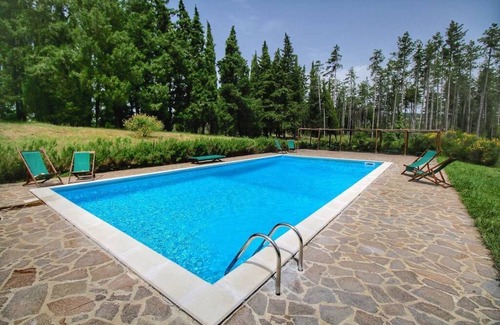 Scheggia Apartment | Charming recently renovated Apt 3bd/2bt in Tuscan countryside w shared pool