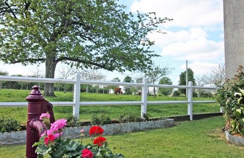 Champosoult Cottage | Charming Renovated House with Garden, Ping Pong, and Farm Animals in Peaceful Countryside