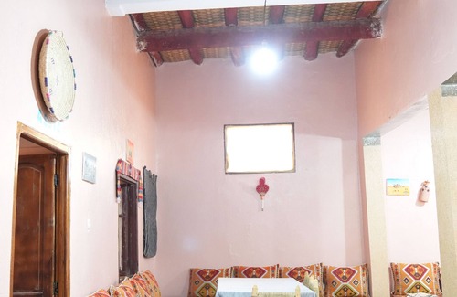 Foum Zguid House | Charming riad in wonderful Foum Zguid with fitness room, AC