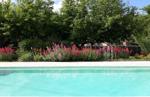 Caderousse Apartment | CHARMING ROMANTIC COZY STUDIO WITH MEZZANINE