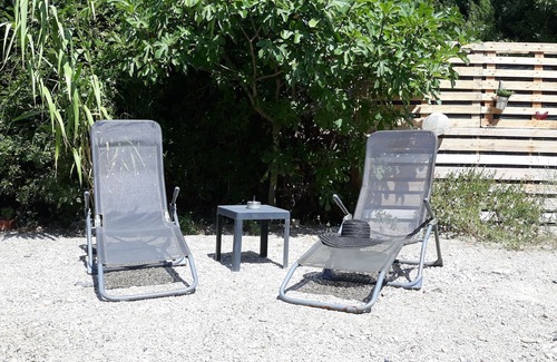 Caderousse Apartment | CHARMING ROMANTIC COZY STUDIO WITH MEZZANINE