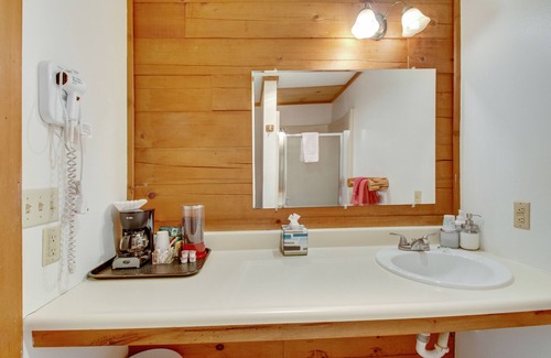 Deer Harbor House | Charming room with nature views, fireplace & grill area - walk to the beach
