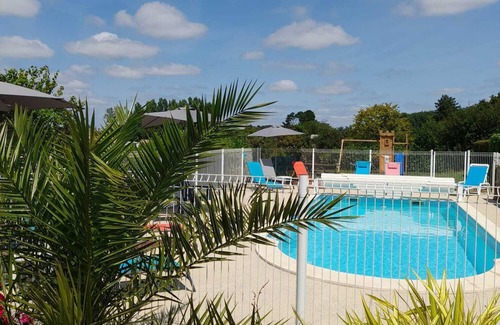Saint-Valerien Cottage | Charming rural gite set in spacious gardens in the beautiful Vendee