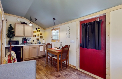 Ledbetter Cabin | Charming rustic cabin with kitchenette, streaming, partial AC, & WiFi