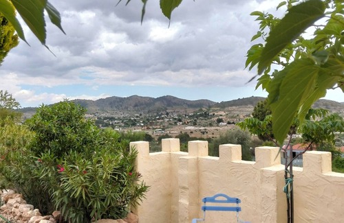 Hondon de las Nieves Cottage | Charming sheperd's shed with marvelous vieuw with jacuzzi free WiFi