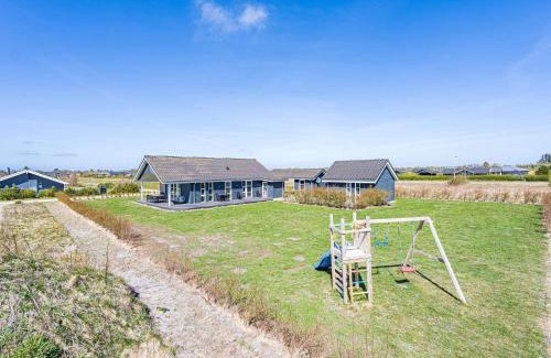 Skaven Strand House | Charming Sauna Cottage-By Traum