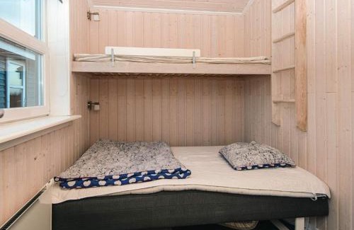 Skaven Strand House | Charming Sauna Cottage-By Traum