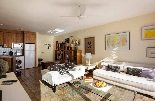 Torremolinos Apartment | Charming Sea Front Bungalow