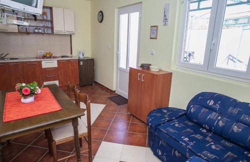 Kotor Municipality Apartment | Charming Seaside Escape in Kotor - One Bedroom Apartment with Garden 3