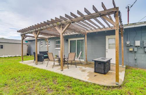 Seminole House | Charming Seminole Home with Patio 6 Mi to Beaches!