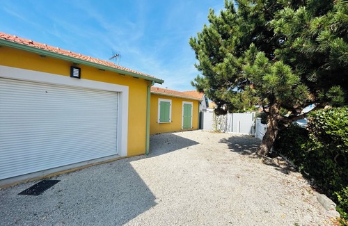 Port District House | Charming single-storey family home 59 m², close to the sea